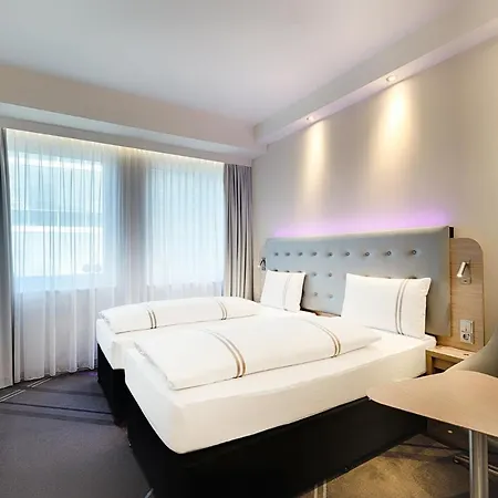 Premier Frankfurt Westend 3*
