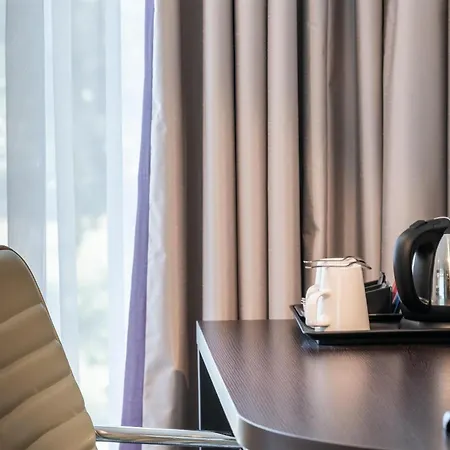 Premier Frankfurt Westend فندق 3*