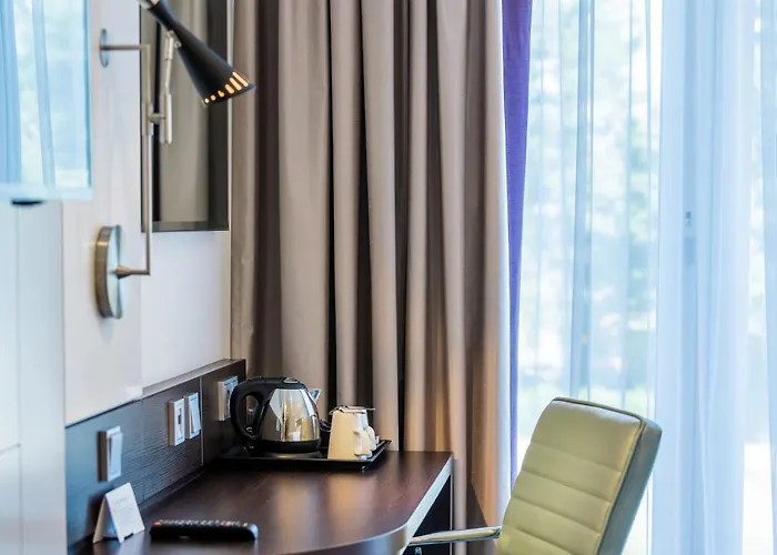 Premier Frankfurt Westend 3*